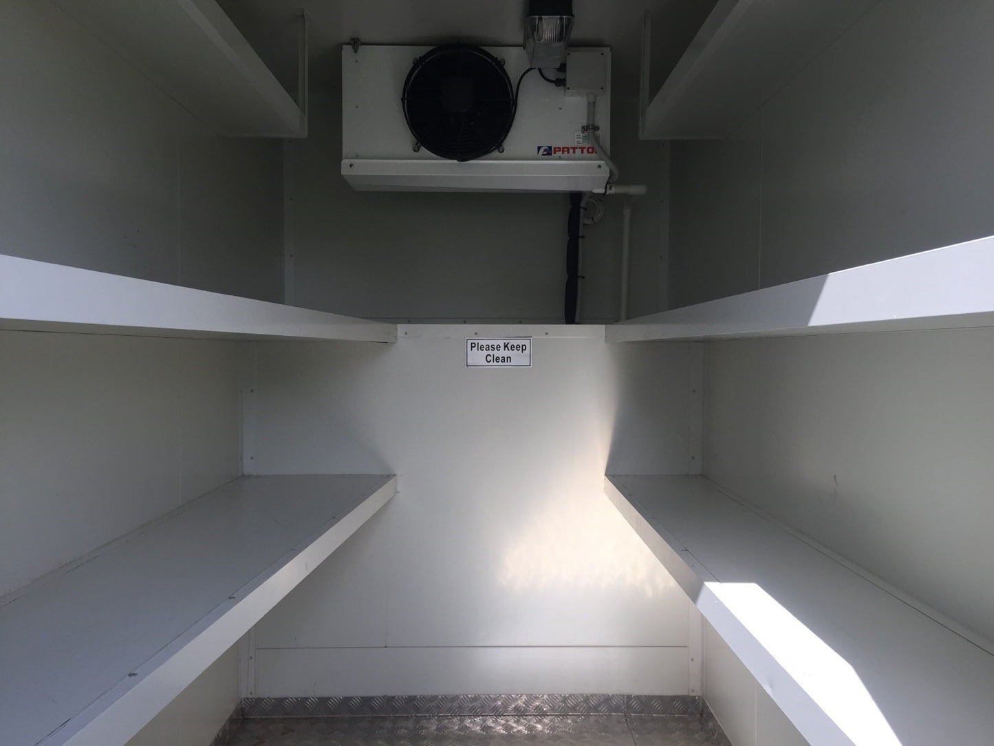 Large Chiller Trailer (Double Axle)